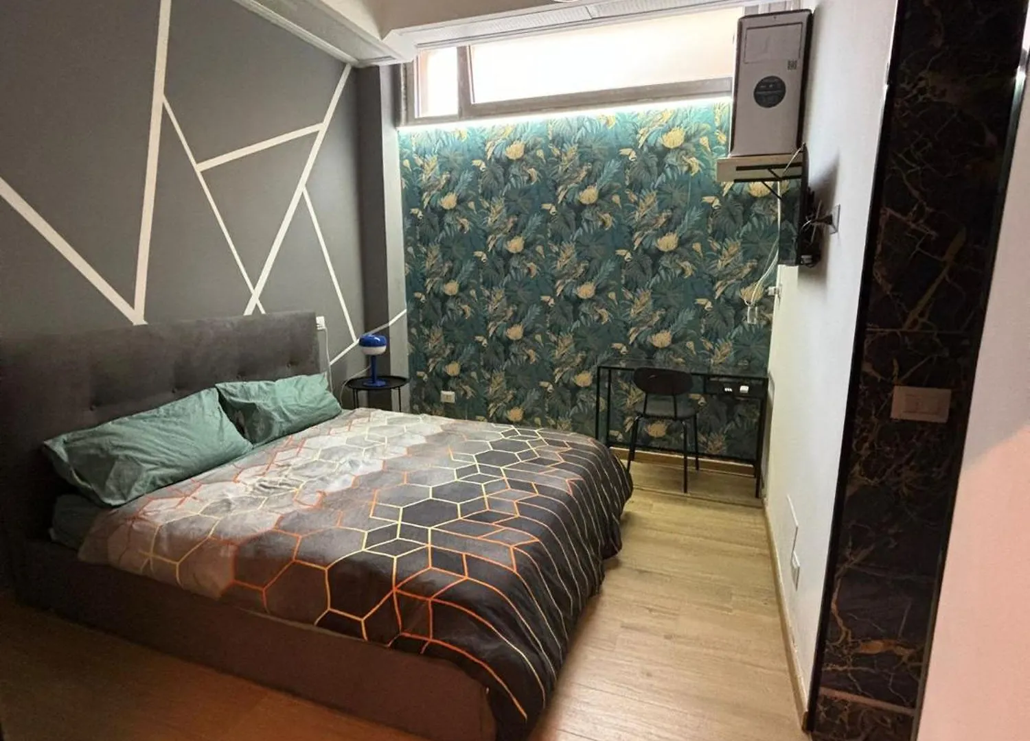 Milano Underground酒店 0*, 米兰 意大利